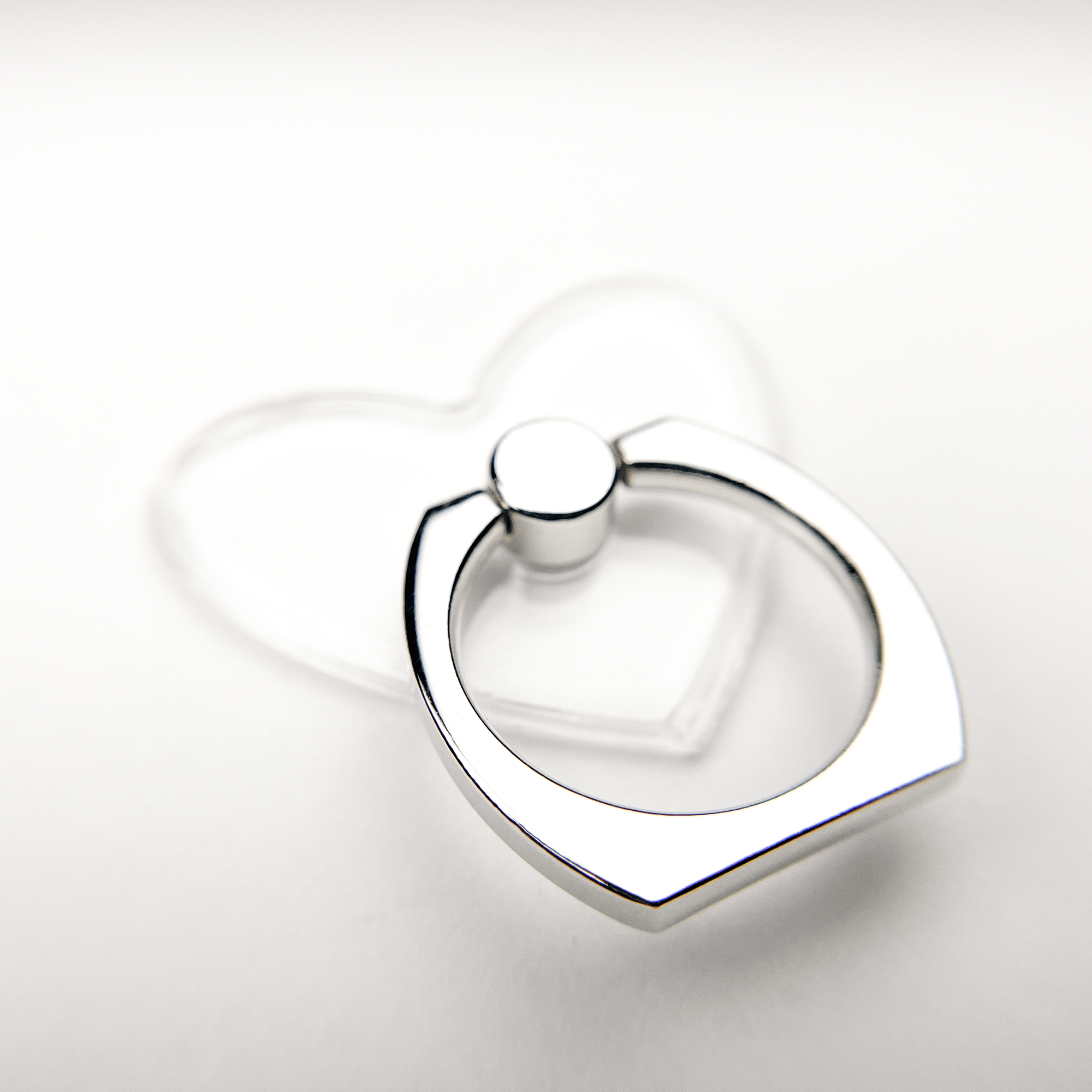 Silver Heartbeat Clear Heart Ring Holder Close Up